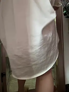 Amy1688 - 户外脱内裤特写小穴
