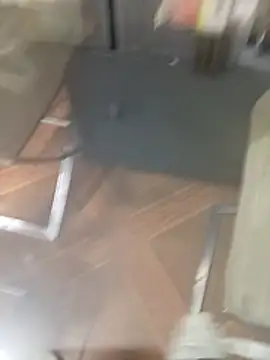 Claudiafresita - Mostrarte en 4 con pantalón