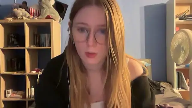 Thepretiestgirlhere - Big orgasm 🤤😈
