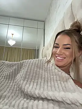 KirstieVegas - Keep me hot🎁LT