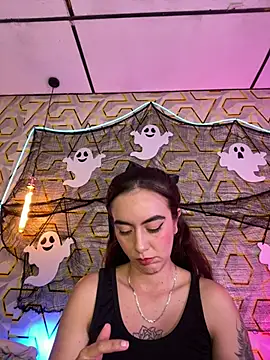 MelanyyJhonson15 - Vape in the public