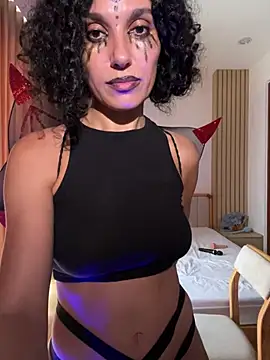 _CurlySue_ - lick my hard nipples