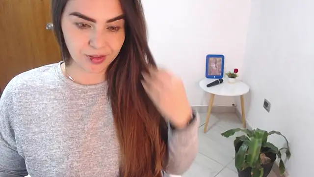 Amara_lincont - I want to see your boobs