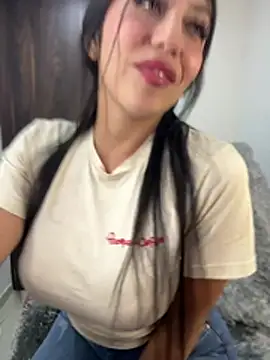 MiaJones21 - in topless x2 min