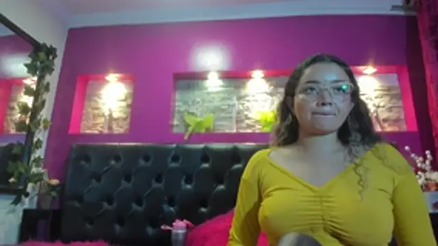ThaliaPerson - 💜I masturbate in my pantyhose