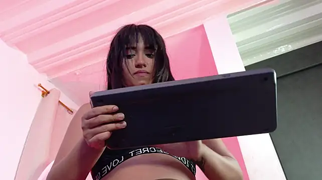 Nilufer - rub pussy