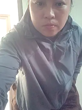 Yun_2006 - Giúp đỡ Em mùa hè nóng nực em cần ly tà