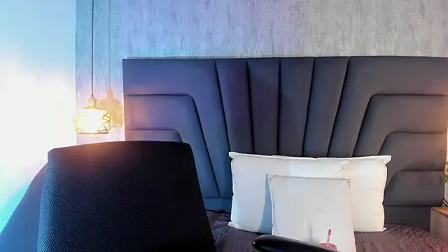 Sabrina_Lennox - show tits + oil