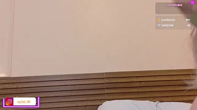 Valkyrie_claire_ - suck toy