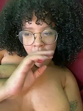 99_Lilith - Topless/ sem blusa