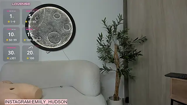 Emily_huddson_ - hi