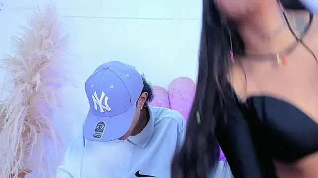 Candyandmarilyn - kiss tits