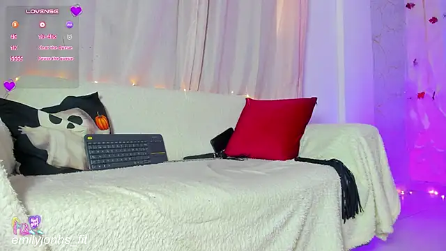 Emylyjonhs - panties off + finger ass