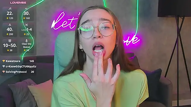 Lucy_Green - I gently touch my belly