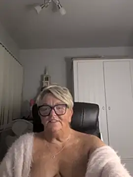 Bridget-valentine - oil tits