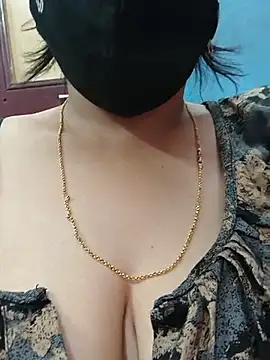 Radhika7979 - See my hot figure
