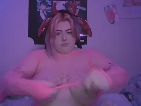 Okayyyhoney - take bra off