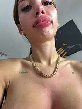 BlueEyes_BB - QUEEN OF BLOWJOB IS HERE 🥳🥳🥳🥳