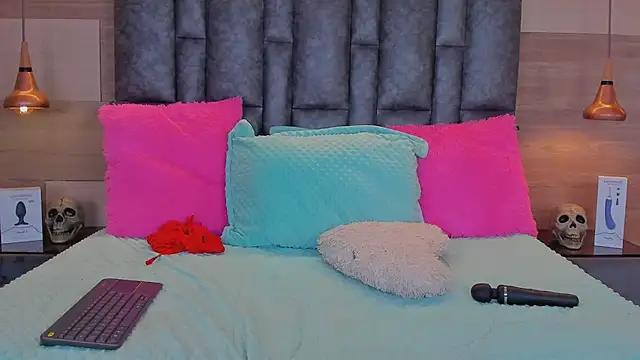 Amber_villalobos_ - clamps for my hard nipples 🔥
