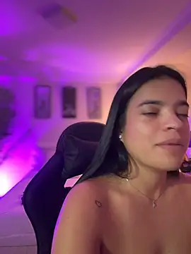 JuanitaMore01 - Big squirt in ticket 💧💧💦💦💦