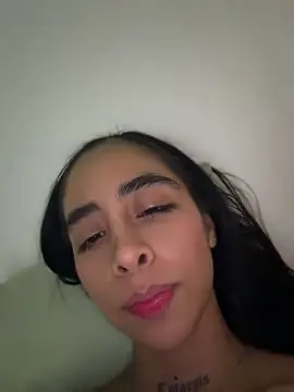 Sophierooy22 - spit your tits and go down to the pussy