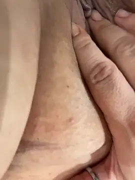 Fernandinhacarioca_ - Chupar o peito da minha amiga da faculda