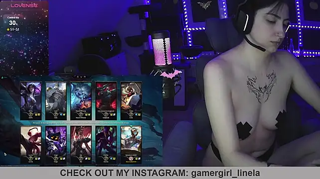 Gamergirl-Linela - LT Gets Shower Video