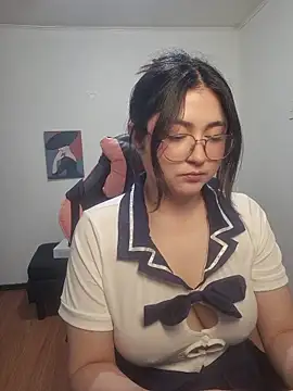 Valentinauwu - Show boobs x0min