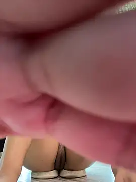 Eva_Feller69