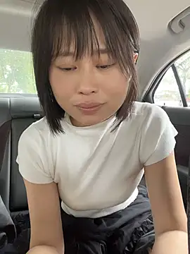 Duoduo18 - 脱掉内衣2分钟