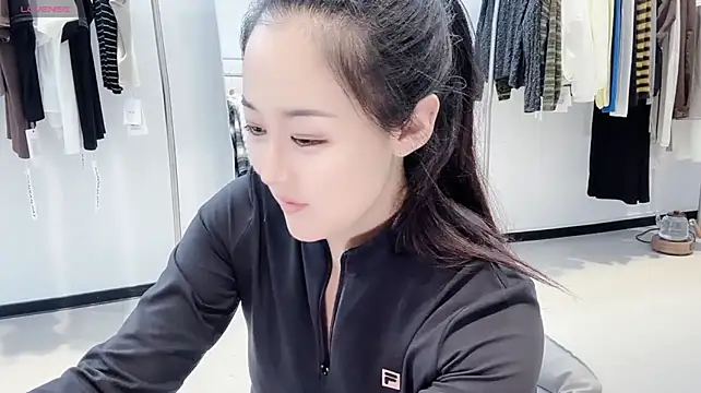 Veronica_L - 灰色星期三
