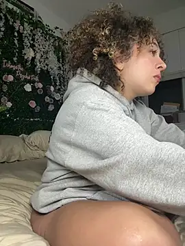 LyraCovee - Take my pants off❤️✨