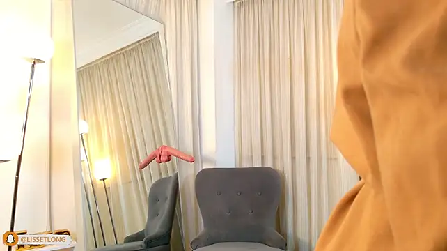 Lissetlong69 - Dirty Handjob on the mirror