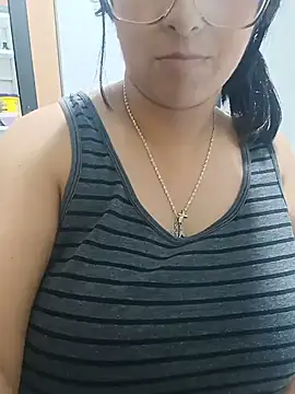_Angelinaandrade_ - Remove shirt