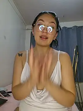Victoria_722 - FINGERS IN MY PUSSY