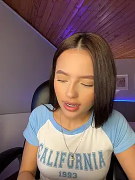 Sofia18_pinkk - NAKED OIL SHOW 👙💦