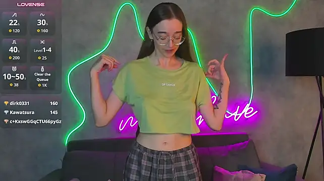 Lucy_Green - topless backside