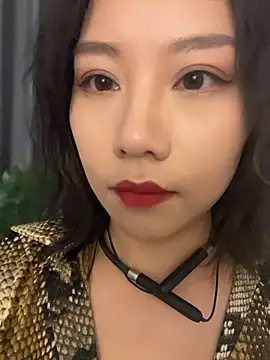 Eliza-E - 小穴特写