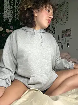 LyraCovee - Take my pants off❤️✨