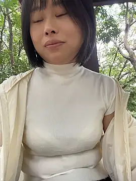 Duoduo18 - 脱掉内衣2分钟