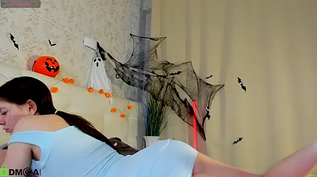 Nicole_Charm