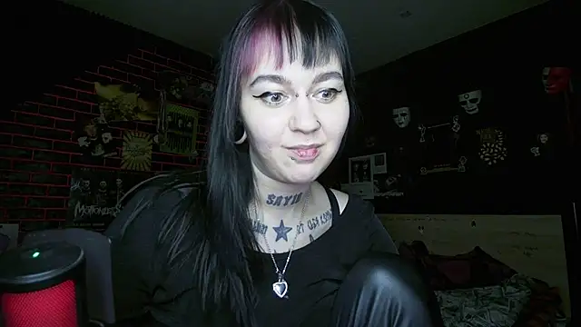 MoorderxDoll - REMOVE BRA?