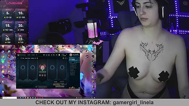 Gamergirl-Linela - LT Gets Shower Video