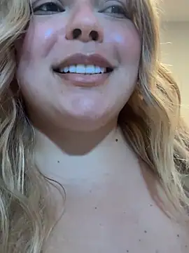 Lollaluxe - Tirar camisola