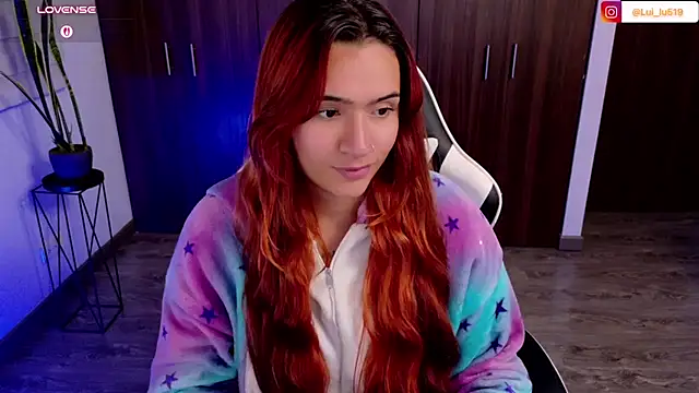 ImLui_lu - Love me! show boobs and spank