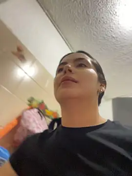 Cami_olarte - flash boobs gym
