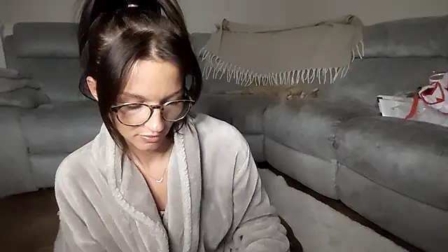 GreenEyedBeth - Finger Pussy