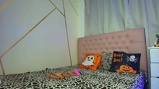Lulu_swarts - Fingers in pussy👀😏