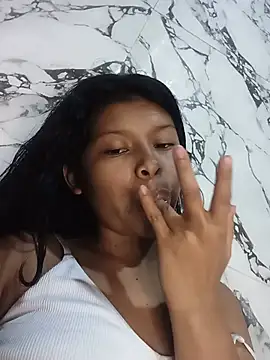 Mali-CeMuse - Dildo in pussy