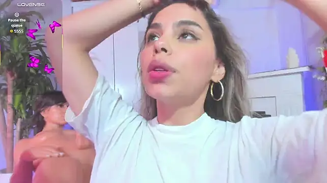 Crisbell_lopez - naked, dildo in pussy, one finger in the